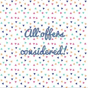 🎀 All offers considered on all items 🎀